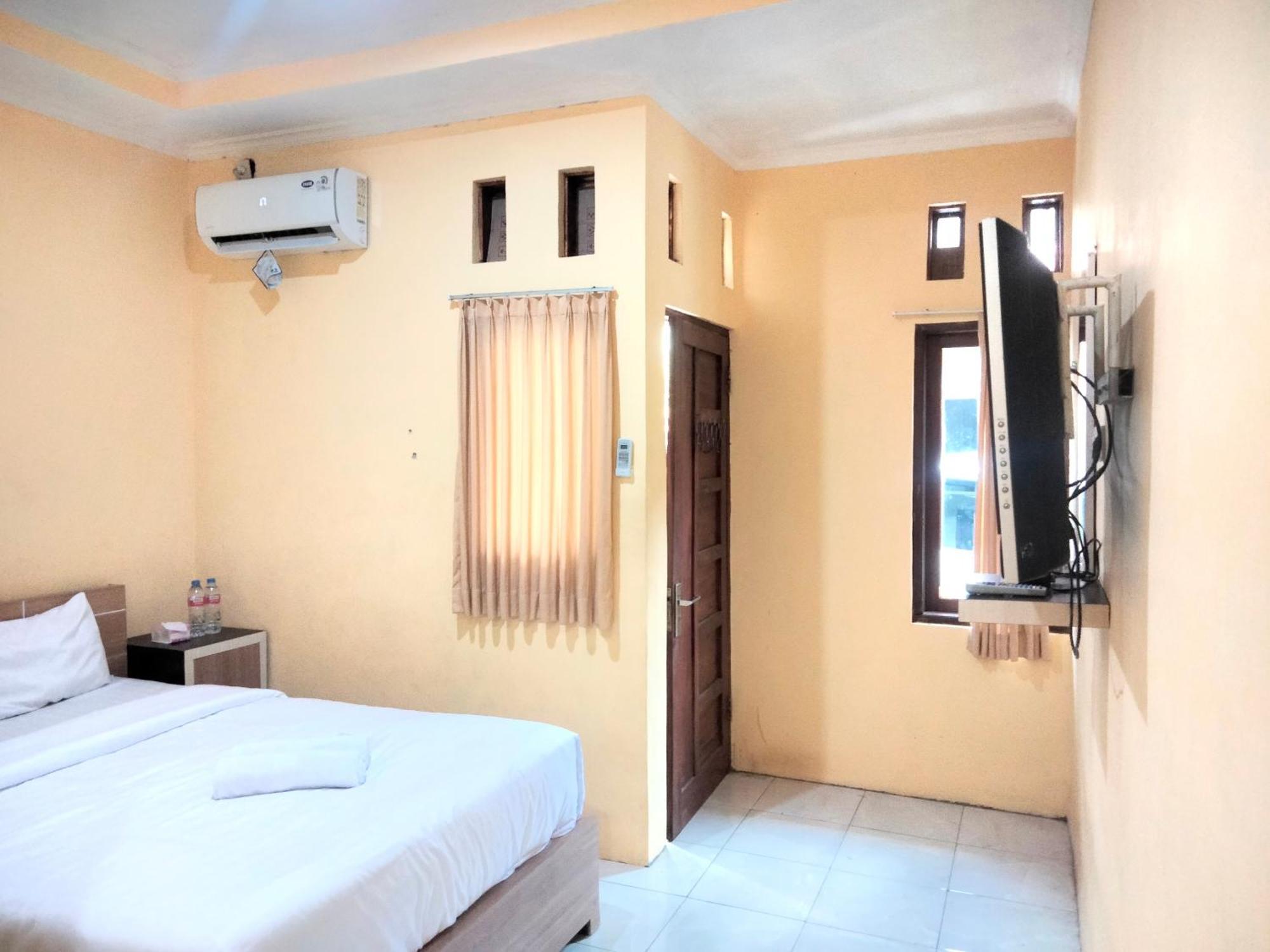 Wisma Mutiara Near Alun Alun Demak Mitra Reddoorz Εξωτερικό φωτογραφία