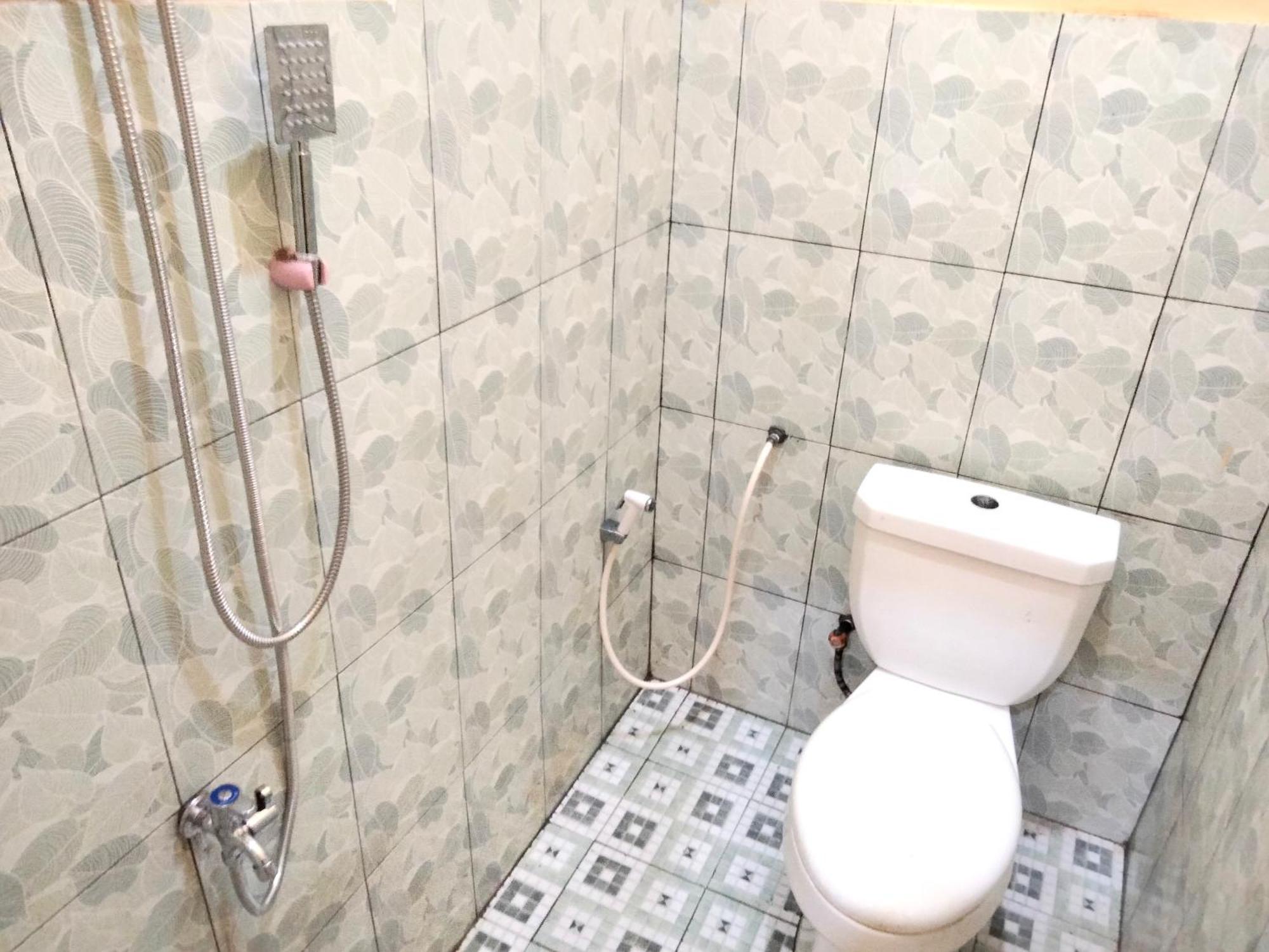 Wisma Mutiara Near Alun Alun Demak Mitra Reddoorz Εξωτερικό φωτογραφία