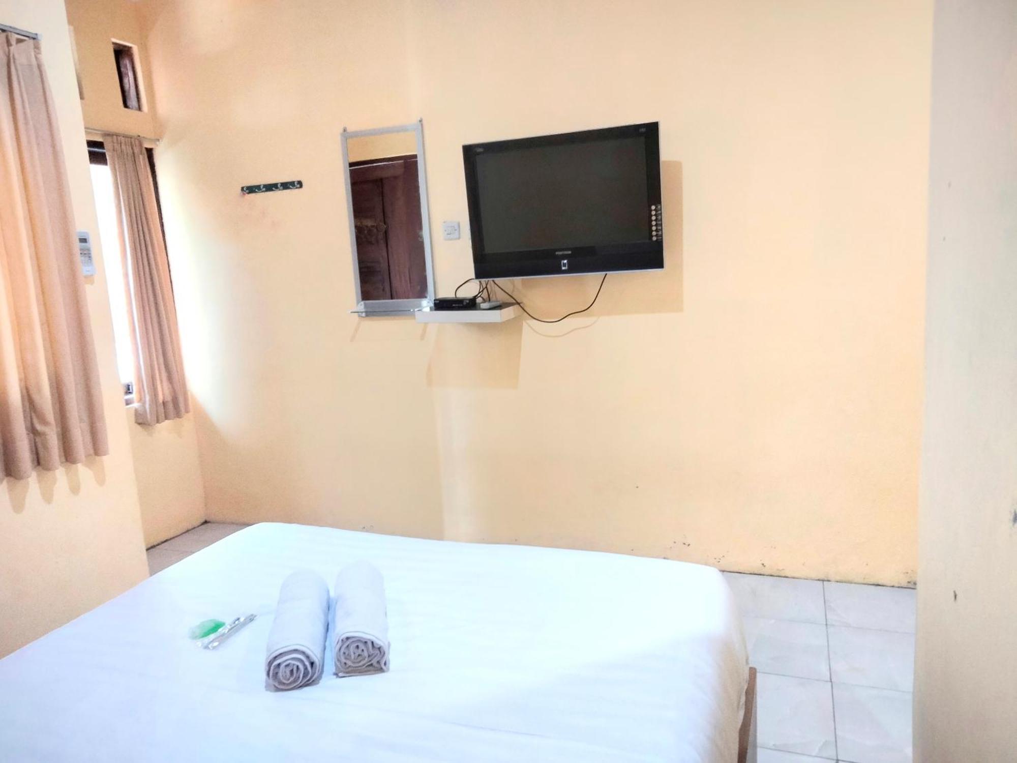 Wisma Mutiara Near Alun Alun Demak Mitra Reddoorz Εξωτερικό φωτογραφία